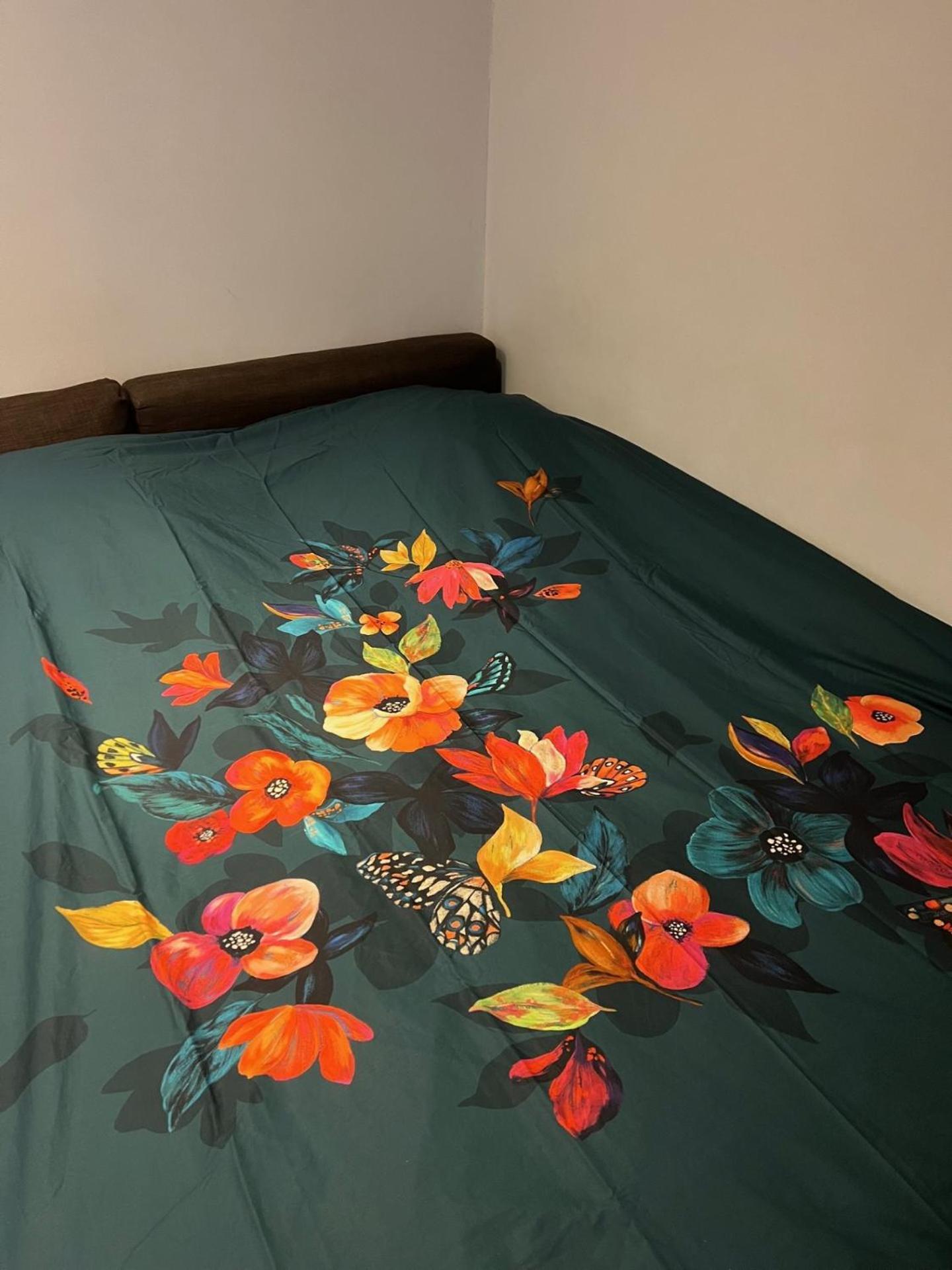 Appartement Bed Setting In Galeries Lafayette Street *