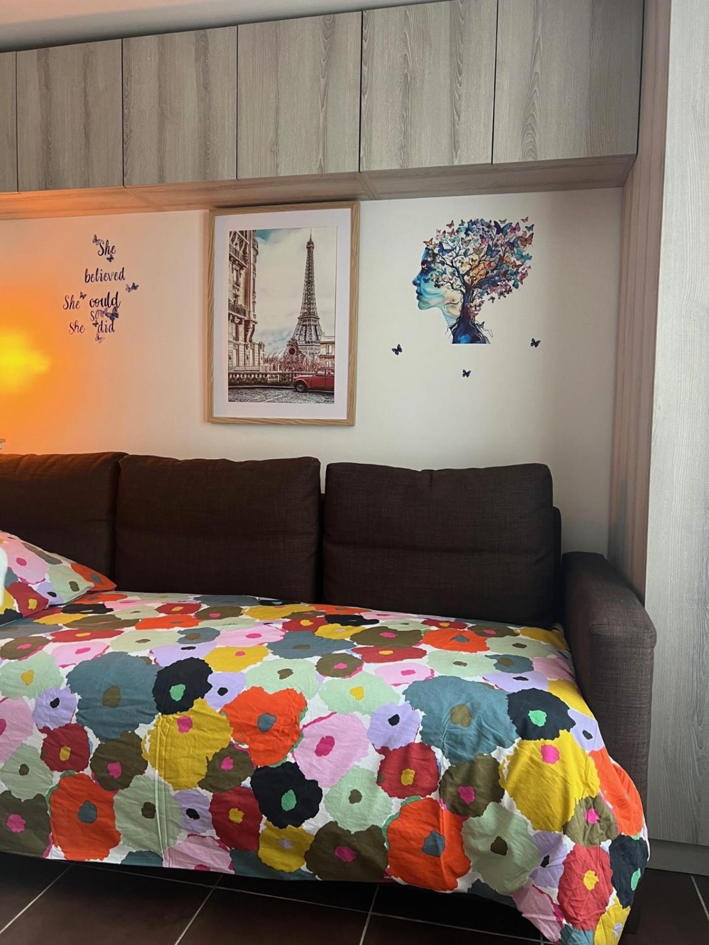 Bed Setting In Galeries Lafayette Street * Parijs